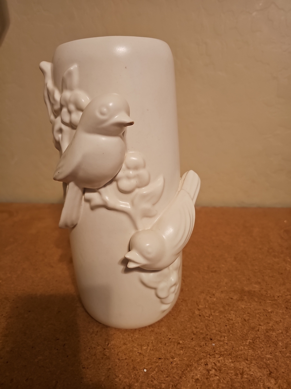 vintage red wing pottery vase white 10"